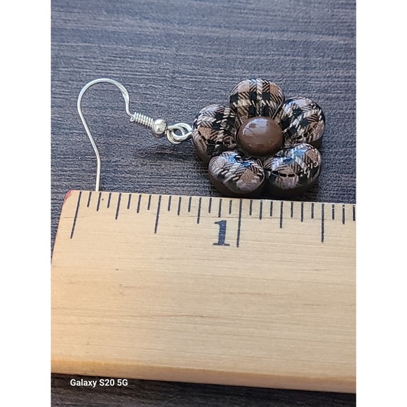Brown Plaid Flower Drop Earrings Floral Dangle Silver Tone Fishhook Handcrafted - Picture 5 of 9